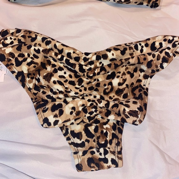 Cheetah print bikini,NWT,size small(4-6),2 piece set. Brand new,women’s bikini - Picture 4 of 10